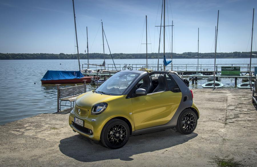  Smart ForTwo Prime Cabrio 2016 года  (фото 31 из 33)